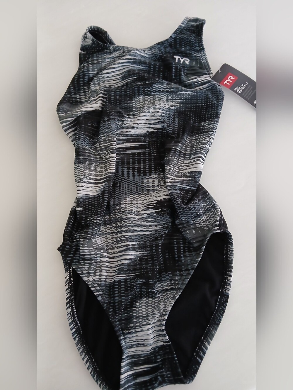 TYR Surge Maxfit Swimsuit – Titanium Print – Women’s Size 26 – NWT